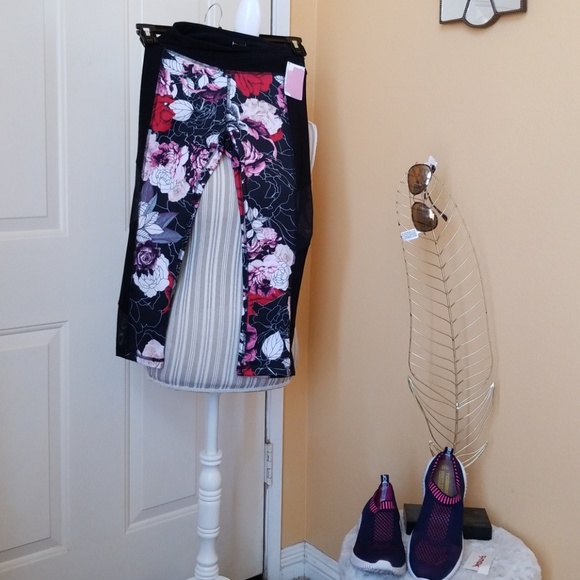 bebe Pants - Bebe Sport caprice leggings, sz XS